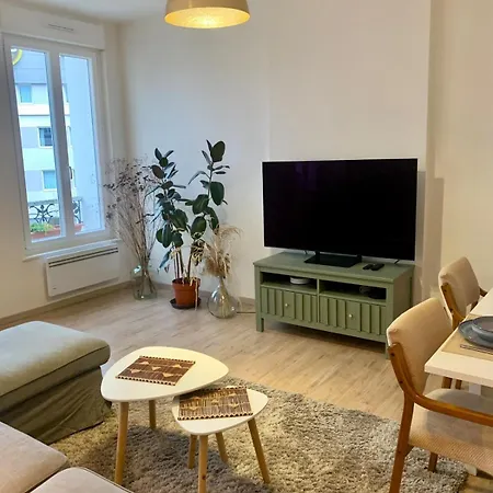 דירה Spacious And ריימס